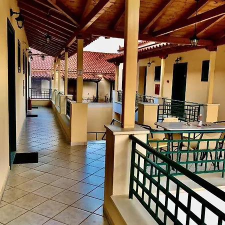 Costa-rini Aparthotel 2*