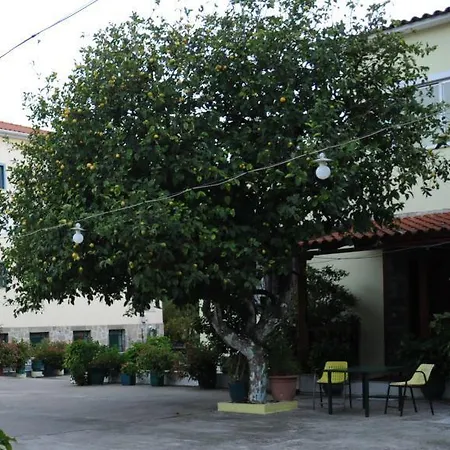 Costa-rini Leonidio