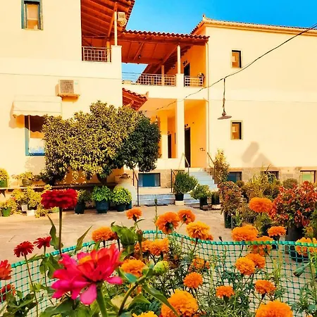 Costa-rini Aparthotel
