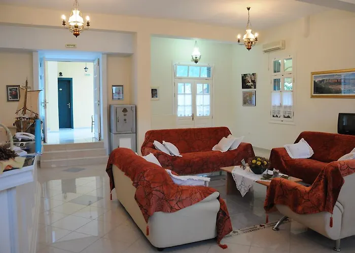 κoσταρίνι Λεωνίδιο