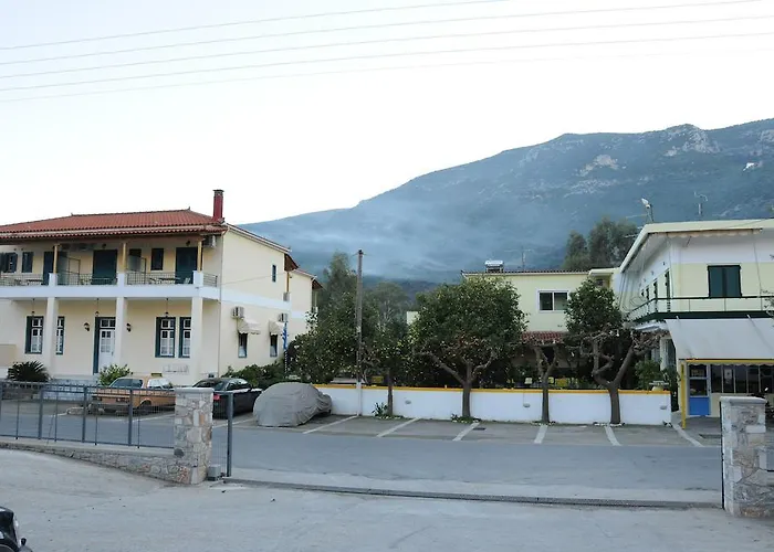 Ξενοδοχείο με διαμερίσματα κoσταρίνι